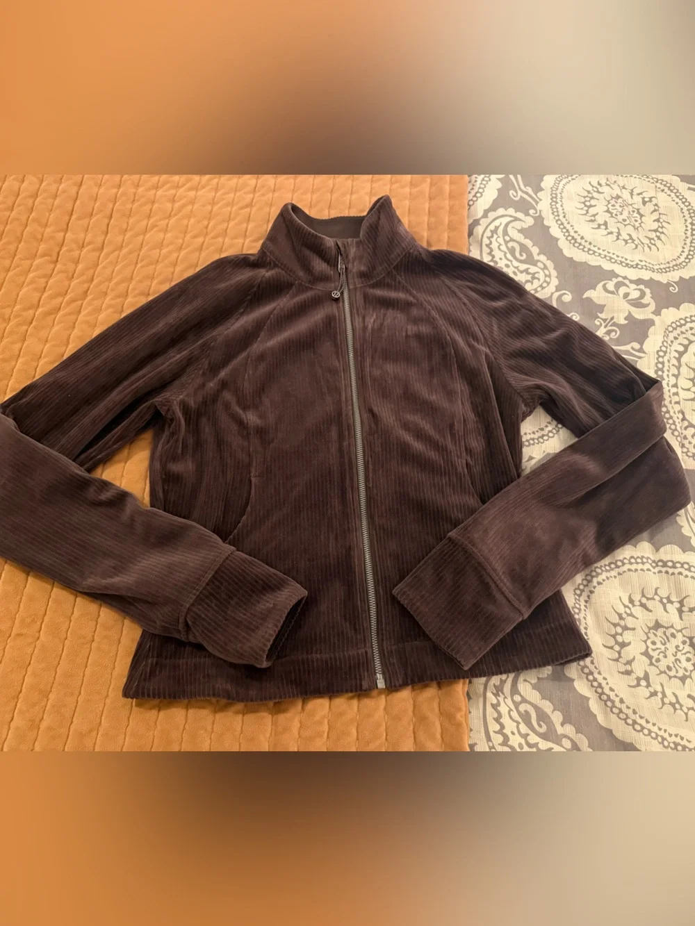 Lululemon Scuba Track Jacket *Velvet Cord in Espresso size 8